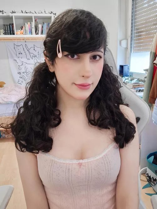 felt pretty and shy to admit 🙈💗 by puruchuu