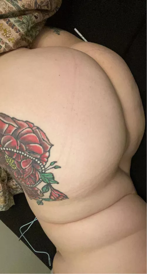 Hiiiiia by InspectorFluffy5882