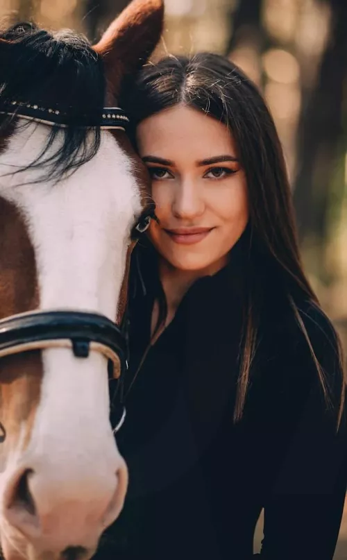 Hope u are into my big ... eyes by Glamicon