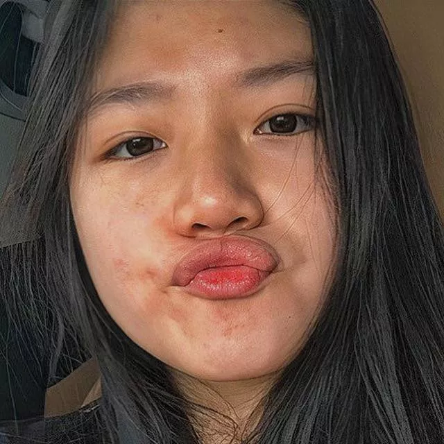 Hope you guys are having an amazing week so far! Read my bio!! posted by LipLoverXO