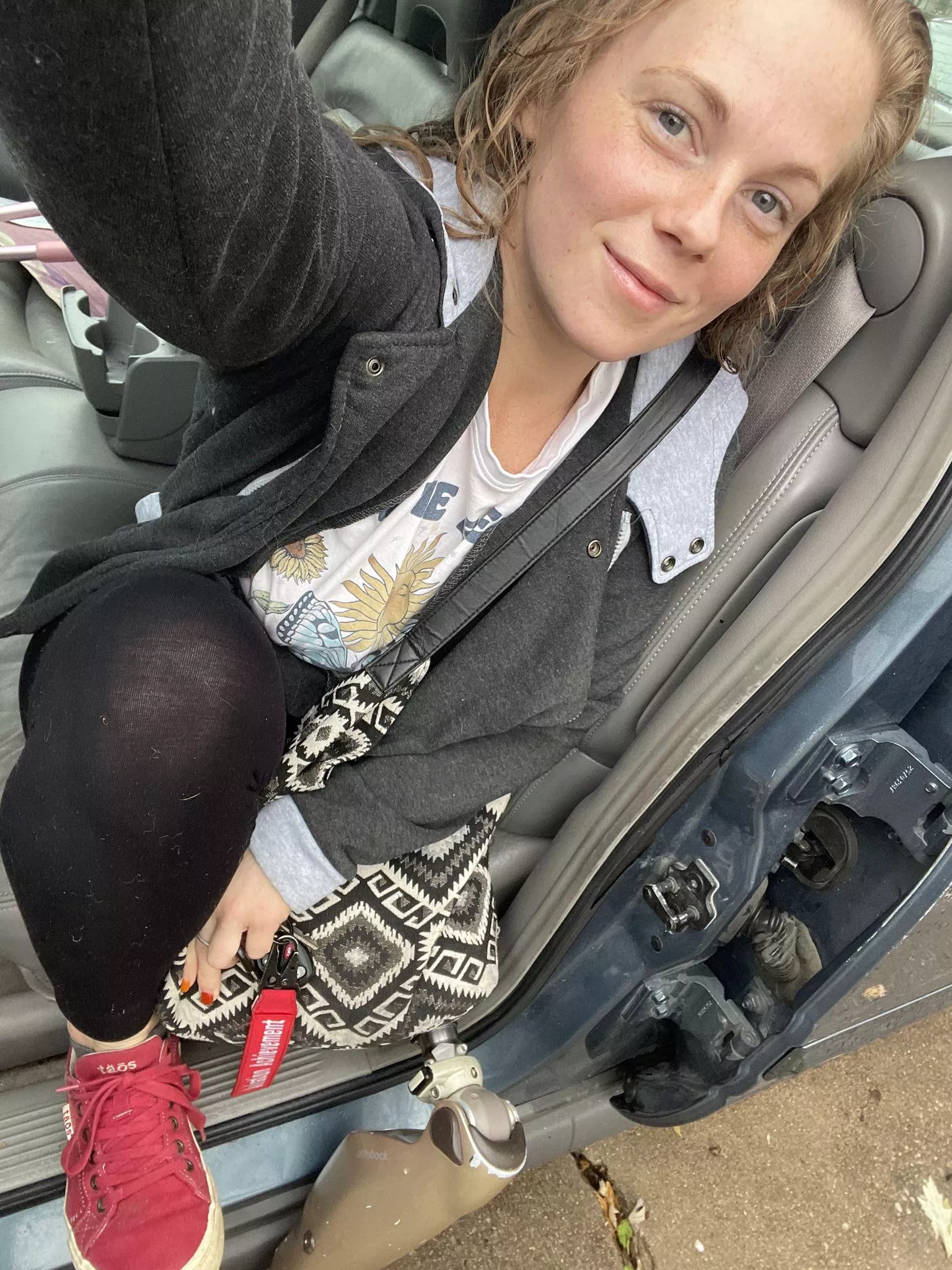 I hope you like one legged hotties [F] posted by Amputeelove