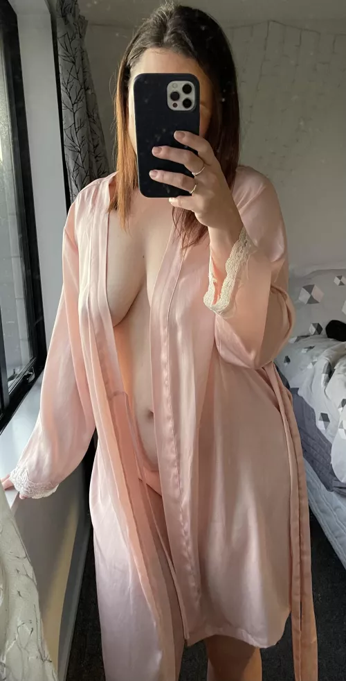 Just enough coverage too keep you wondering by c00lcumbers