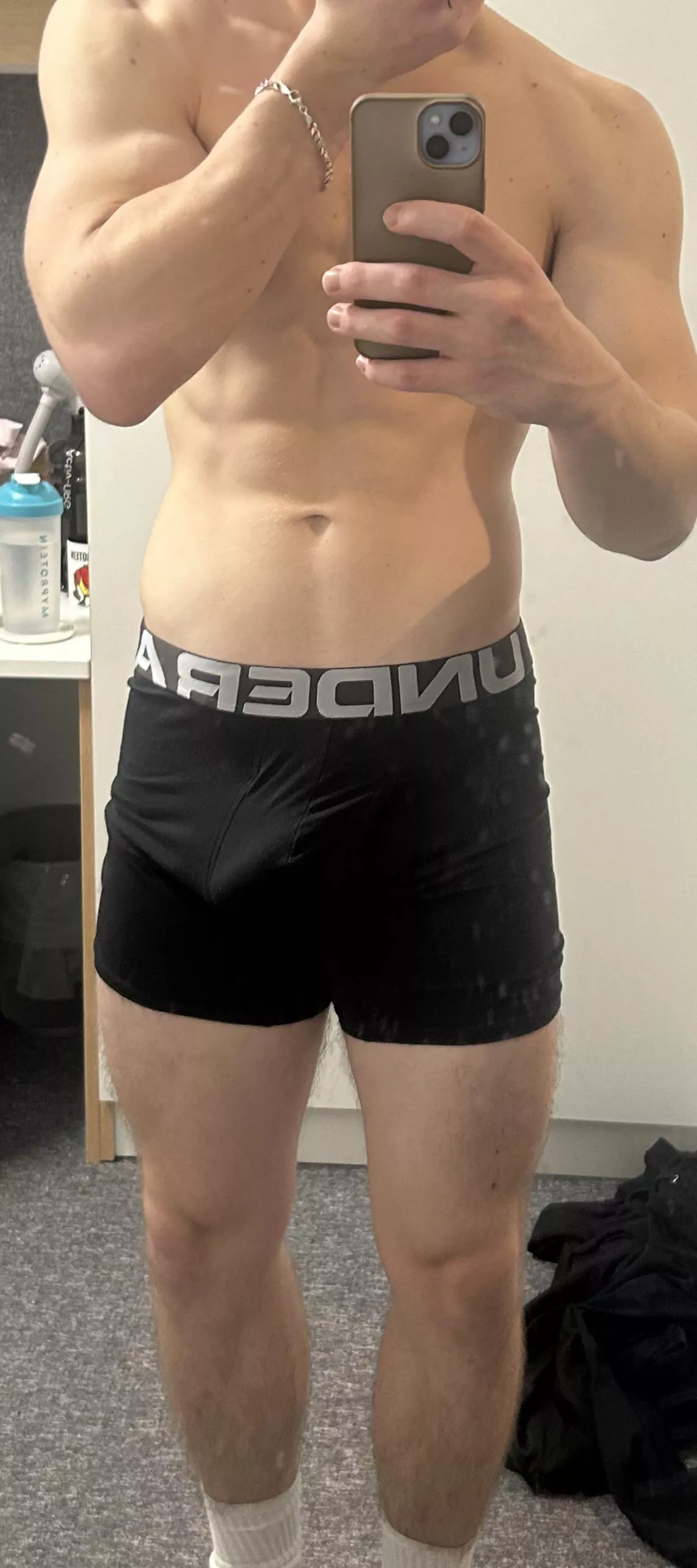 Just got back from the gym, sweaty musky and smelly posted by seblucky96
