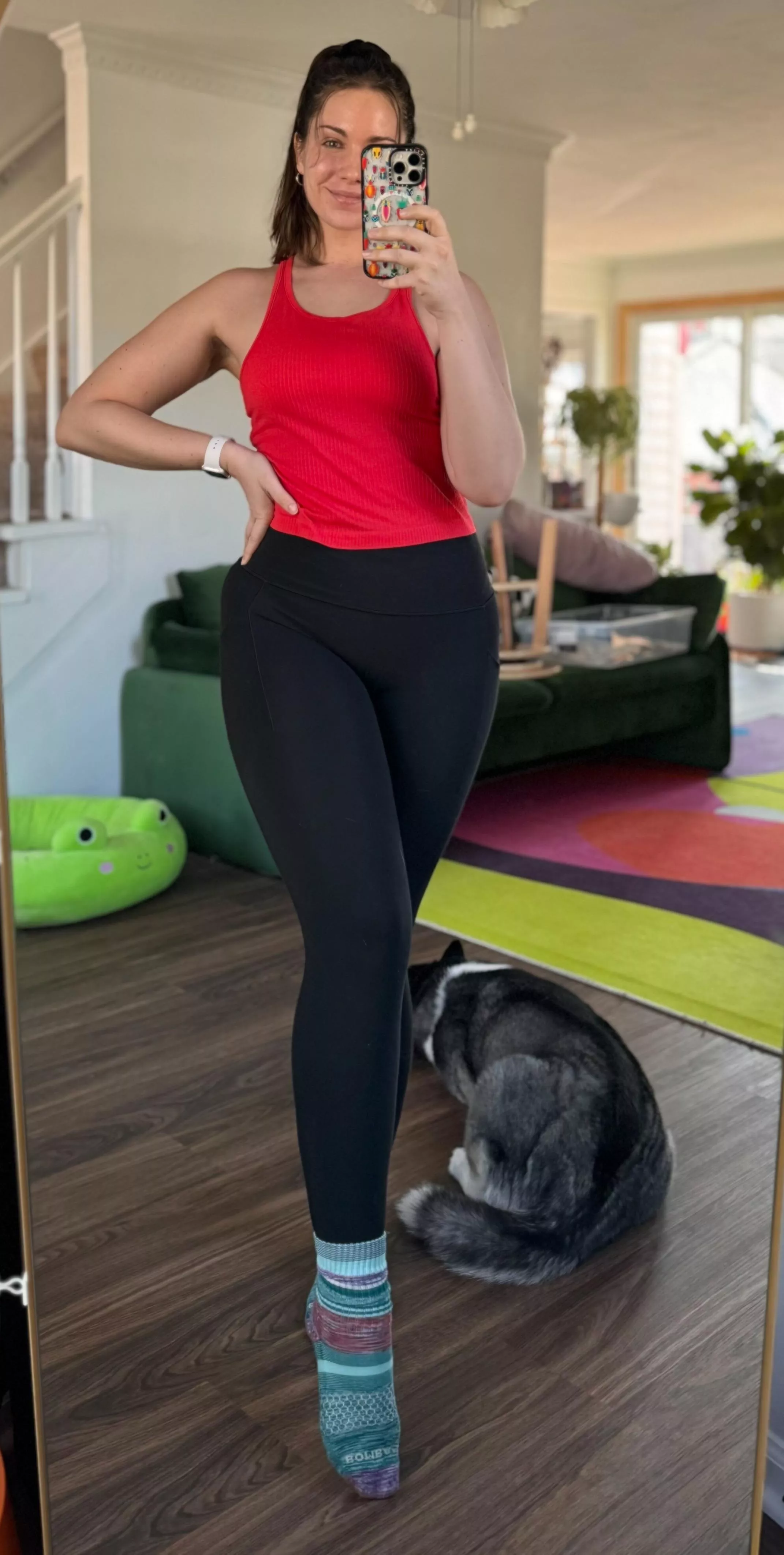 Legs in yoga pants posted by shibahuskymom