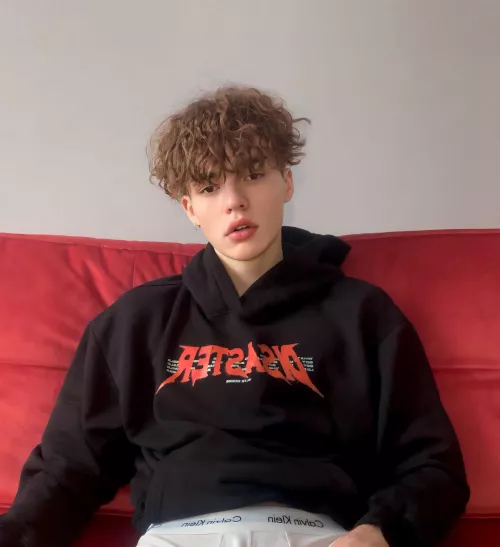 Let me know if I’d catch your eye in public by march__hare_