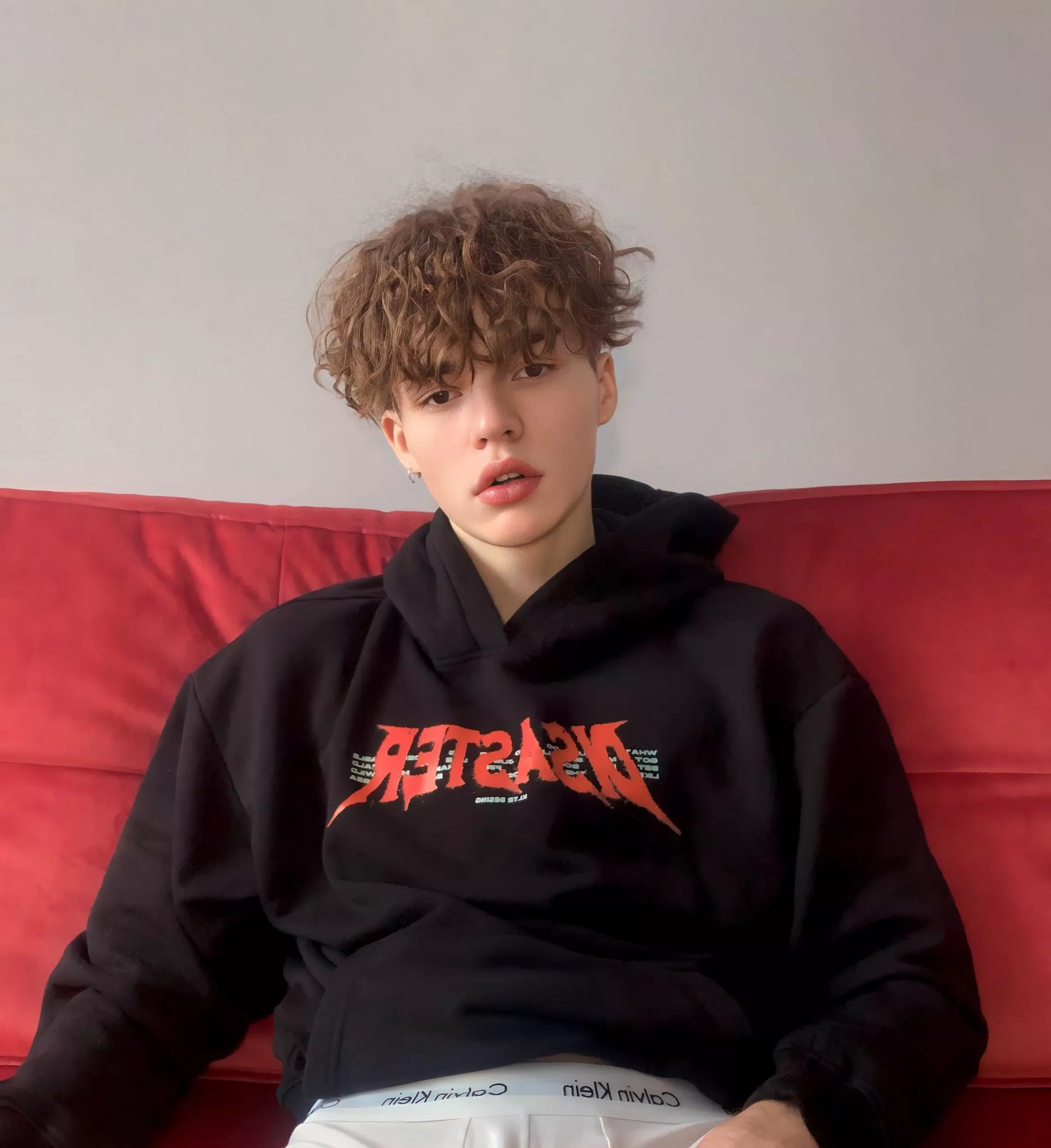 Let me know if I’d catch your eye in public posted by march__hare_