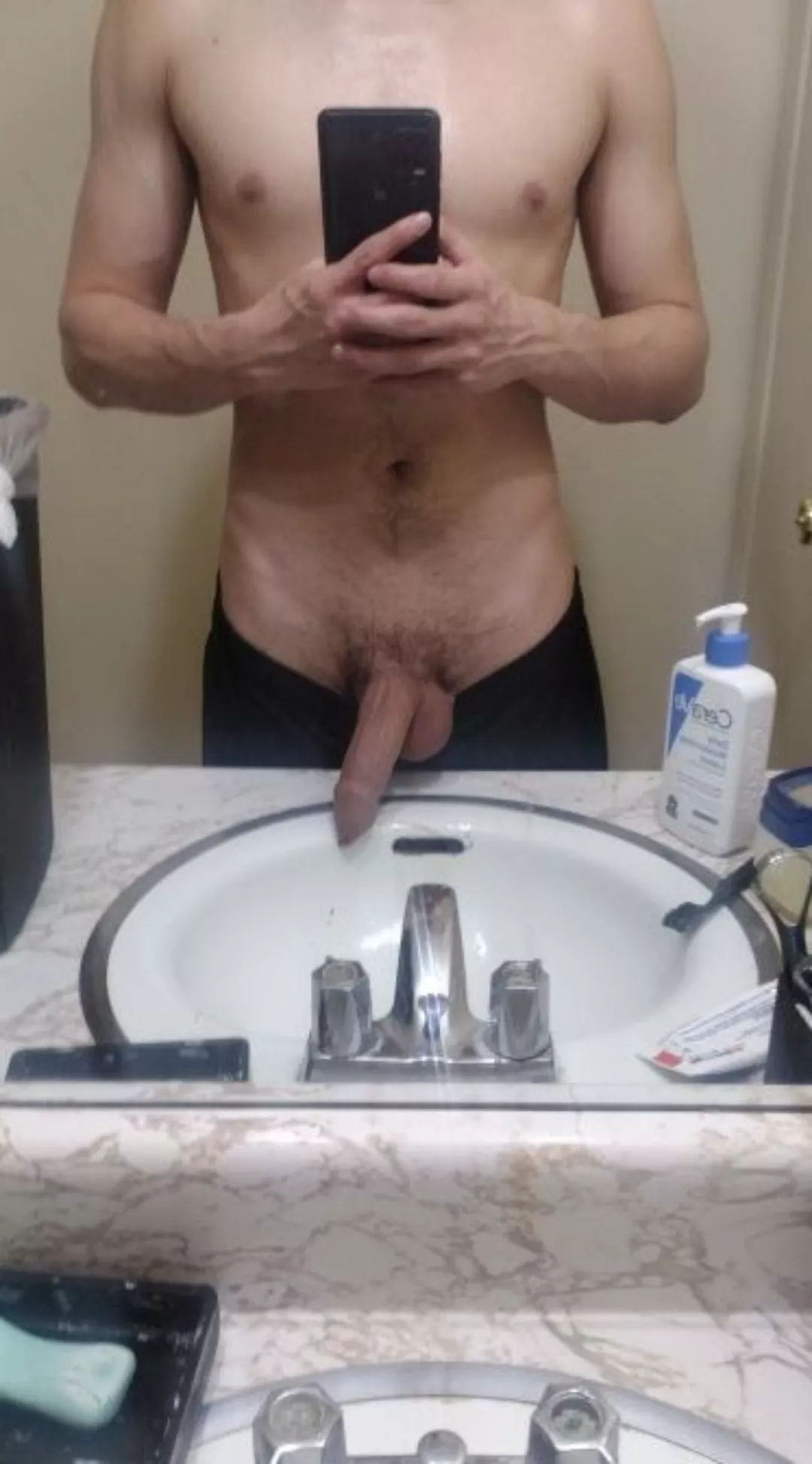 🙈 Make it stand up posted by AngelGogetteR