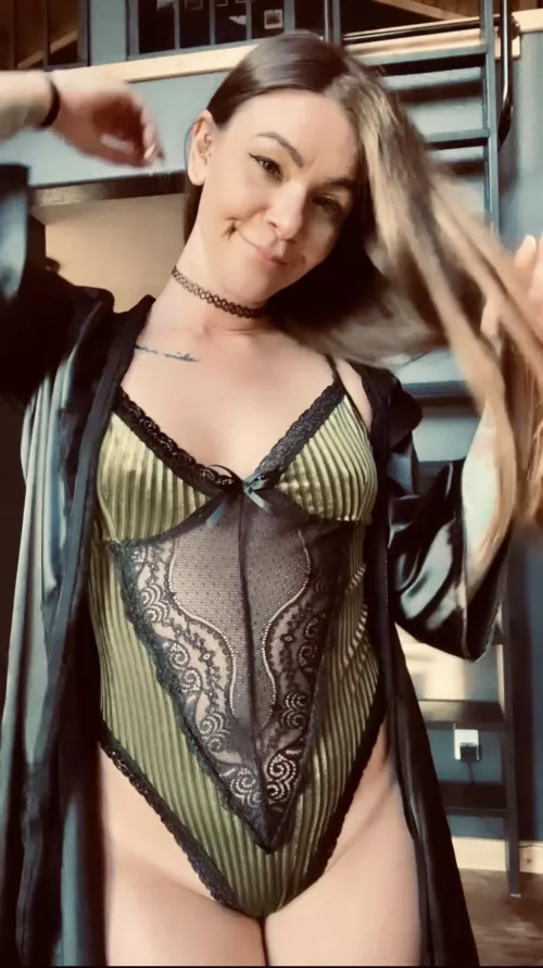 @monique.unique710 traveling dancer cutie pie by Monique_unique710