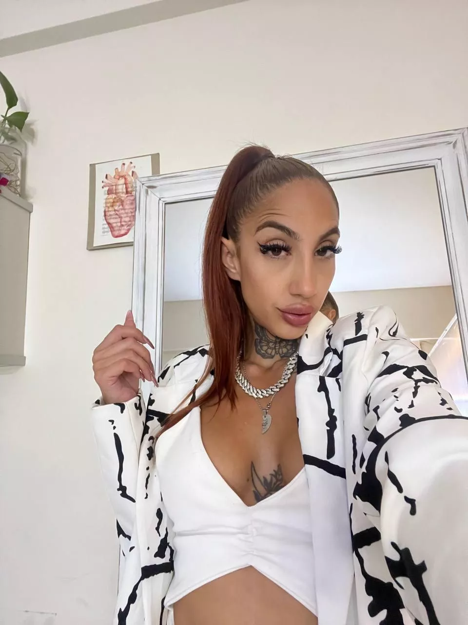 omw to workk posted by barbikush