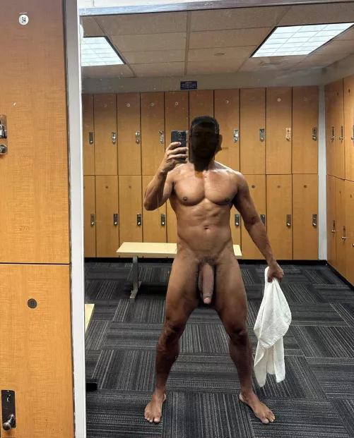 Post gym flex. Happy hu[m]p day! by AnonymousJAM1