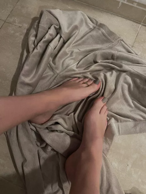 Rate my girlfriends feet OC by OkCod1786
