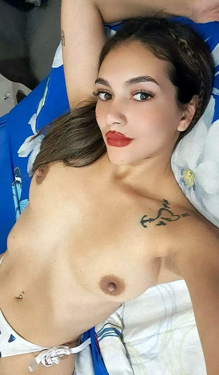 Take those off and have your dinner posted by LibLoveful