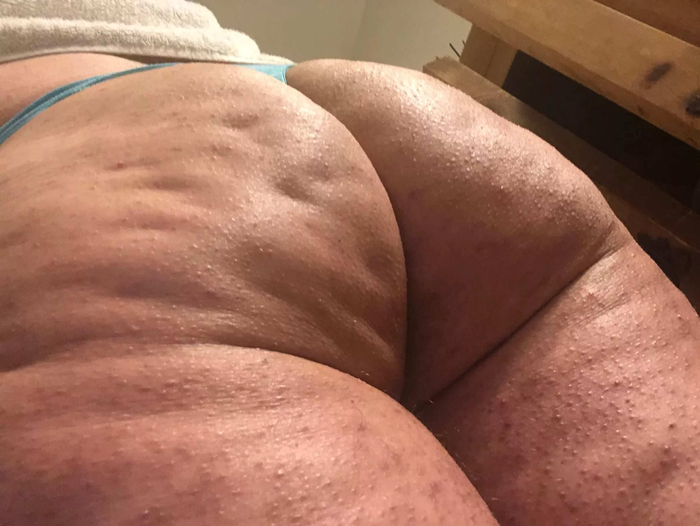 Thongs ok? posted by assive_attac