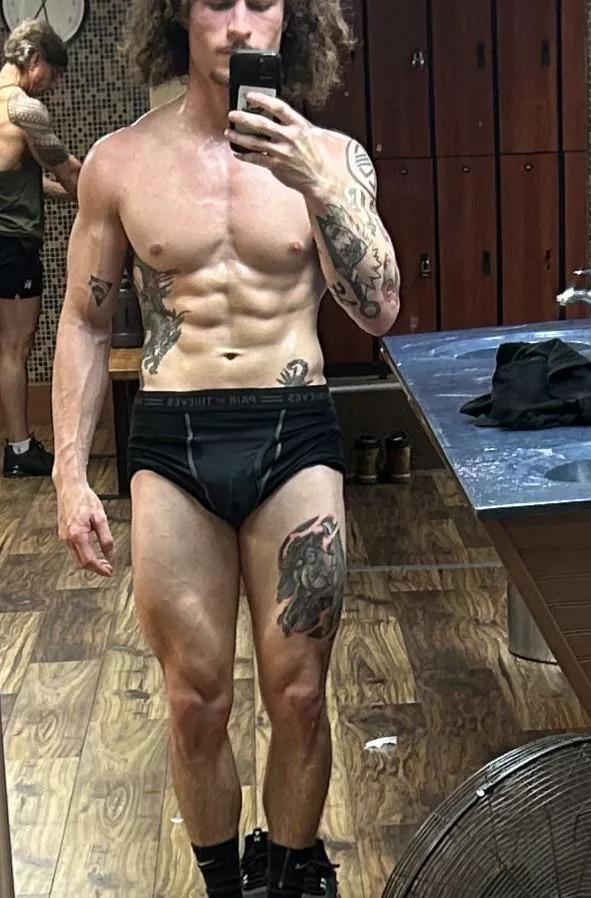 Warming up the legs for tonight posted by Yinmfyangg