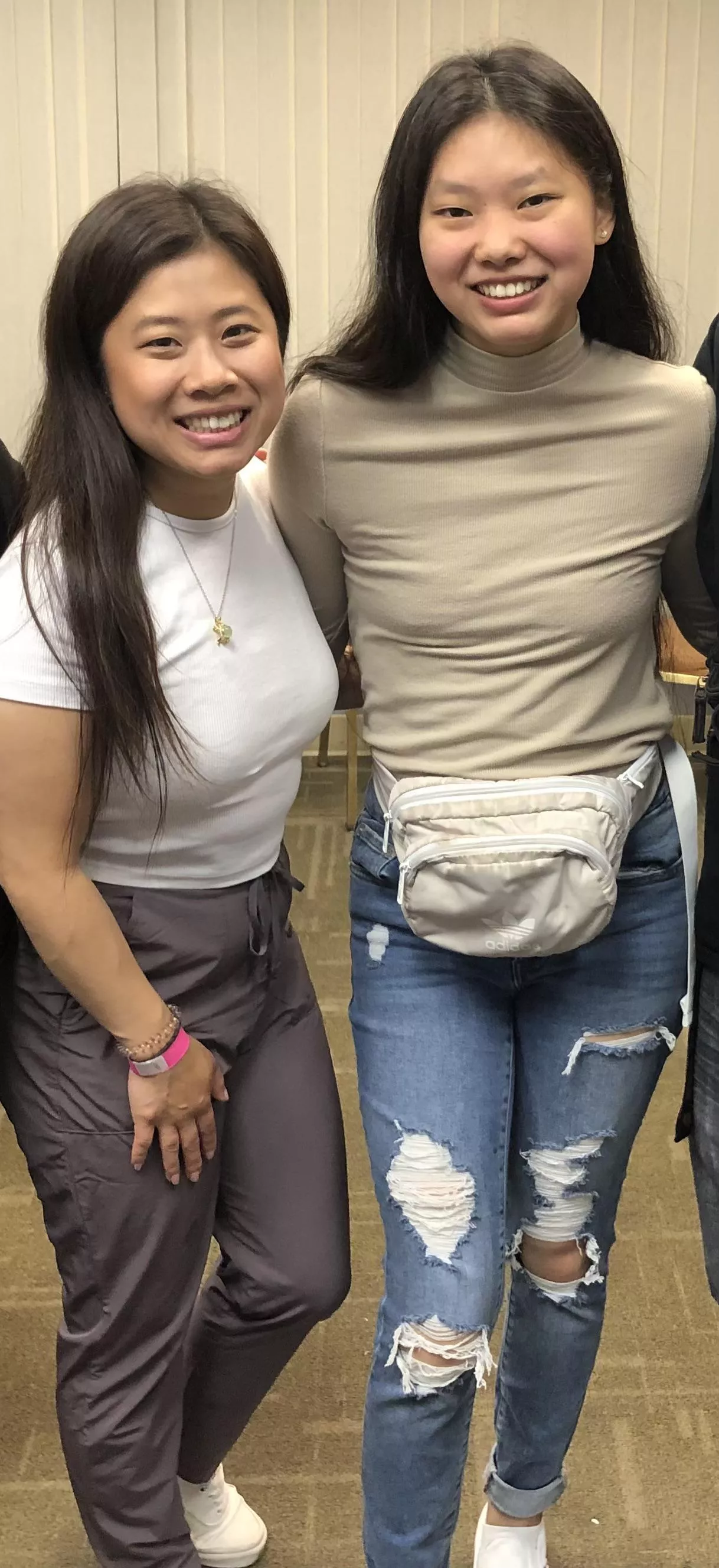 Who you think is tighter? posted by Asianladylooking