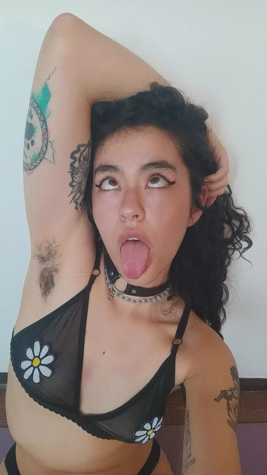 Would you make me shave before you sniff this hairy pits? posted by Party_Babez