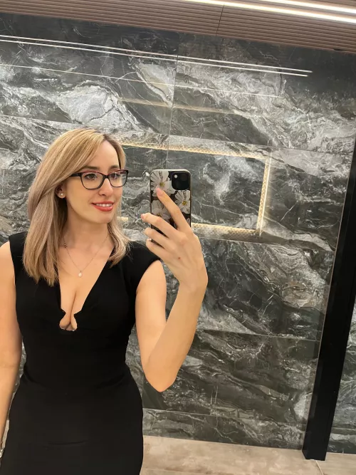 Your favourite PhD student, sexcoach and spicy hot manager there. How are you today? by Sexcoach_Katherine