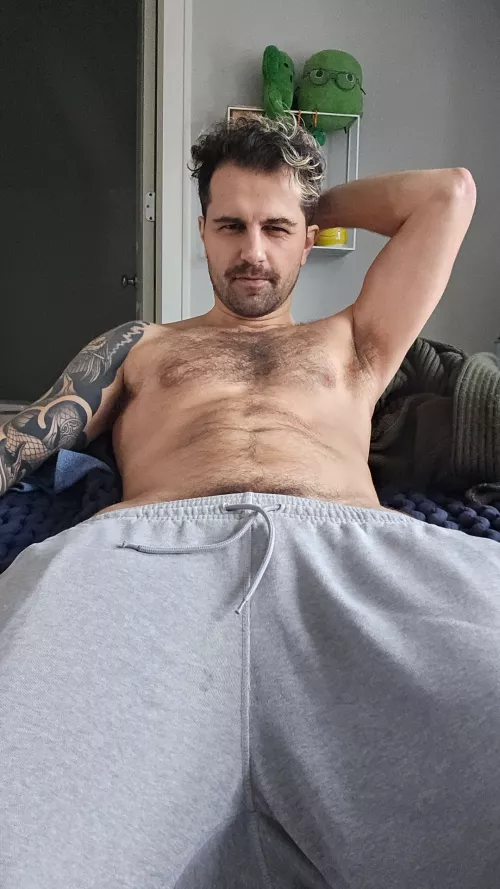 You're not beating around the bush, are you? by homodamus