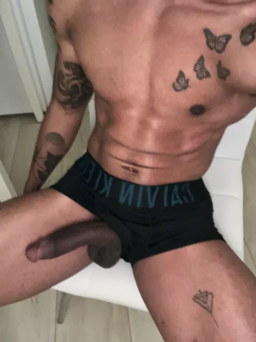 [24] Horny after the gym, need a bro to help 💦 by jmatt76