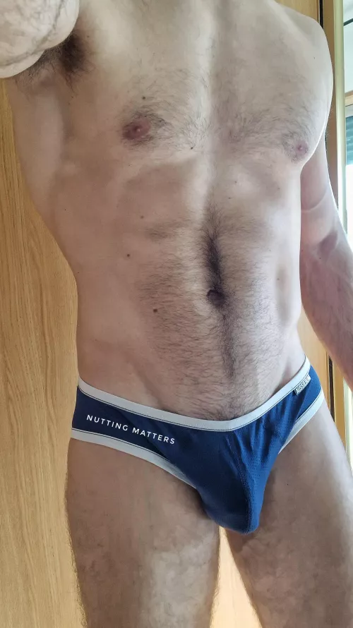 [28] Hey bro, do you mind this? I prefer to be undressed around the house by Ekrilas