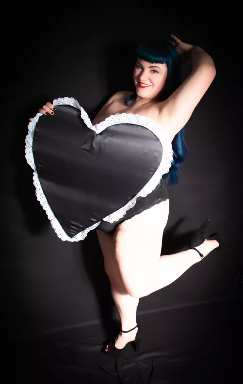 A little tbt to last February 🖤👻 by CasperLenore