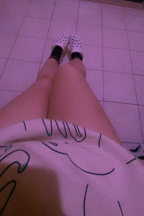 Are my thighs welcome here 🍑✨ by awkwadme3