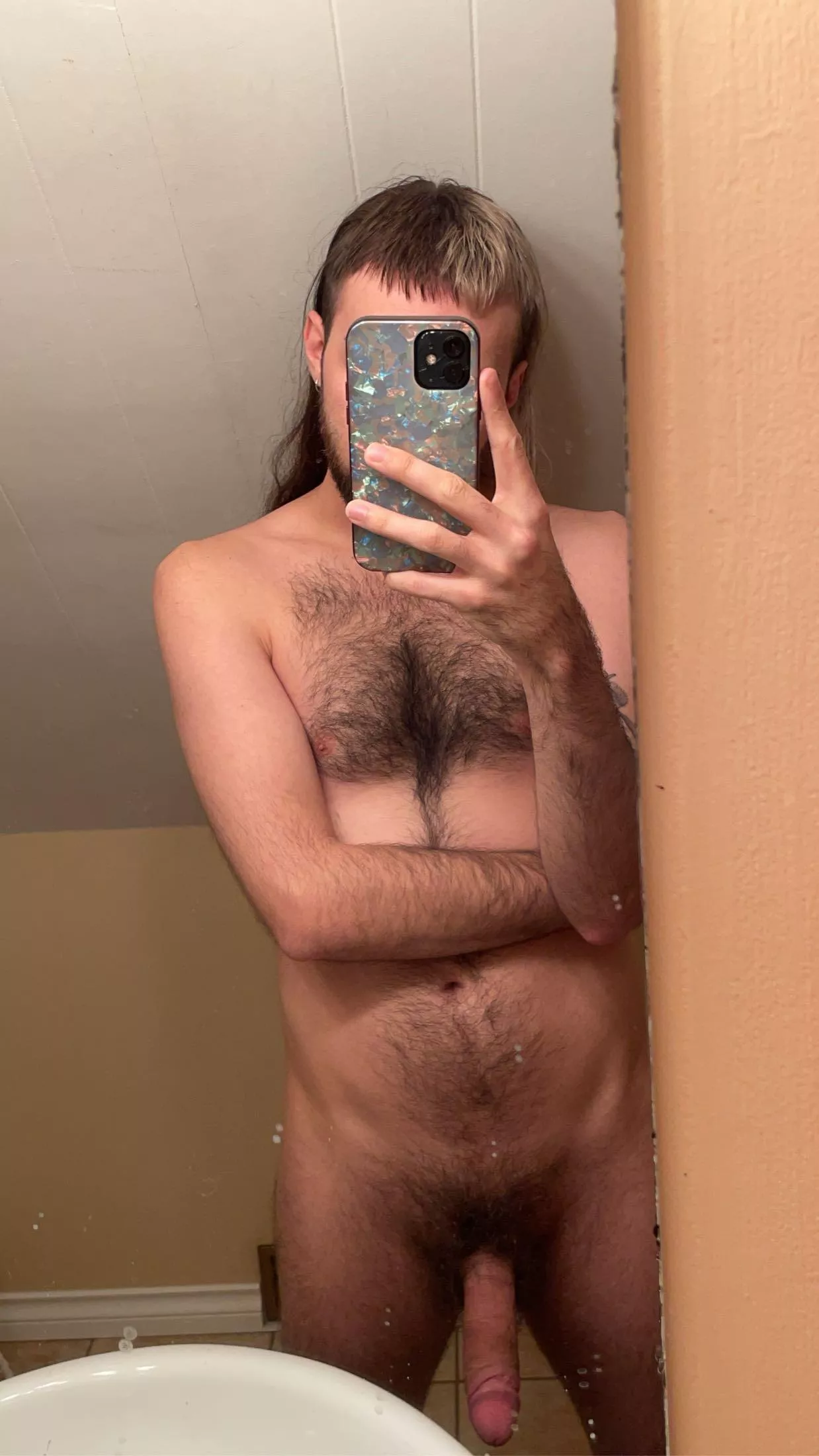 been growing out my “winter’s coat” since it’s been cold 🪒 dm’s open posted by cameronnreidd