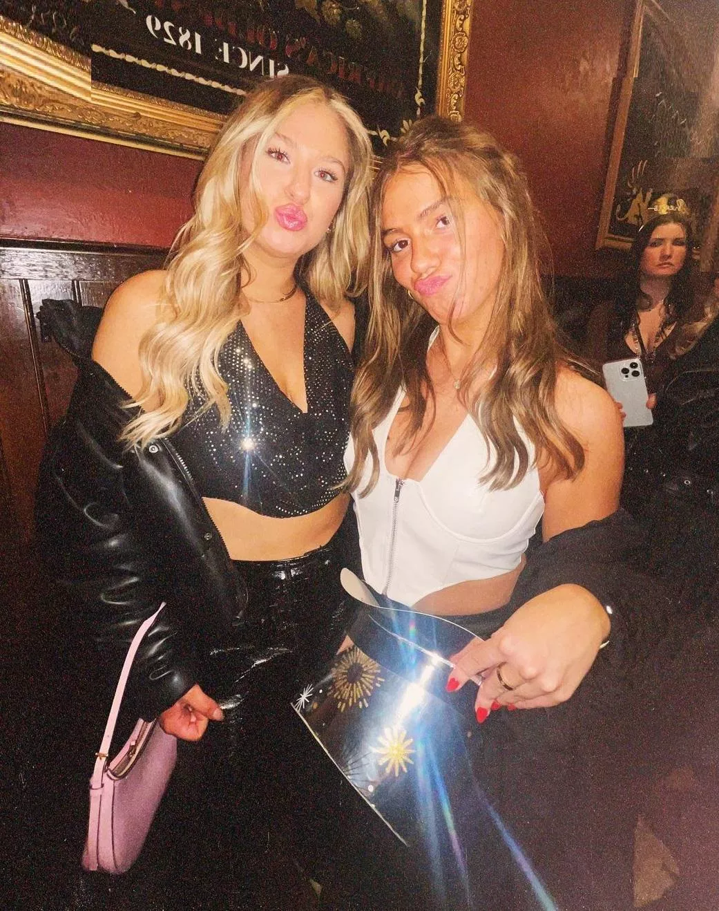 Blonde v Brunette posted by asdfjhsdfa