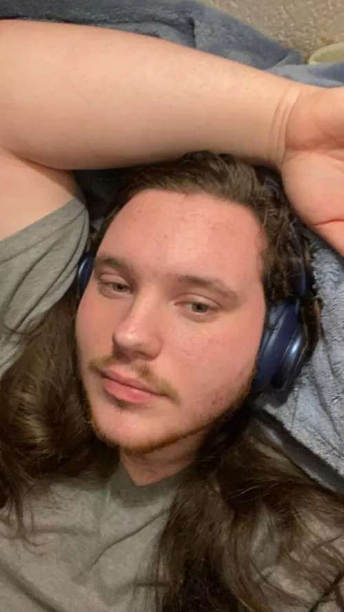 chats and friends by artificial-demon