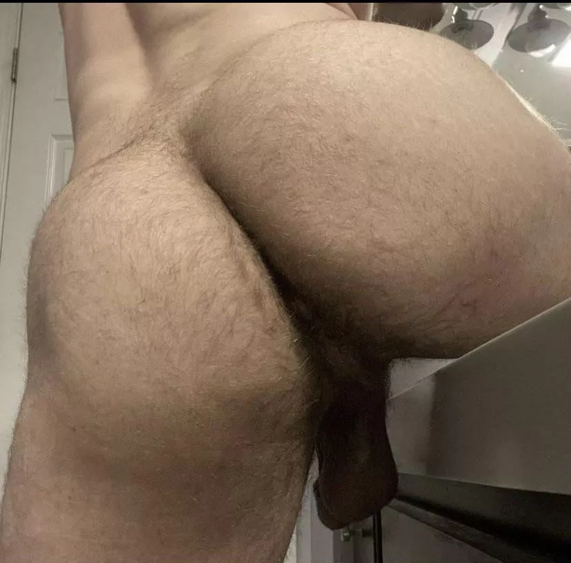 Cheeked up otter (; posted by Ownthousand840