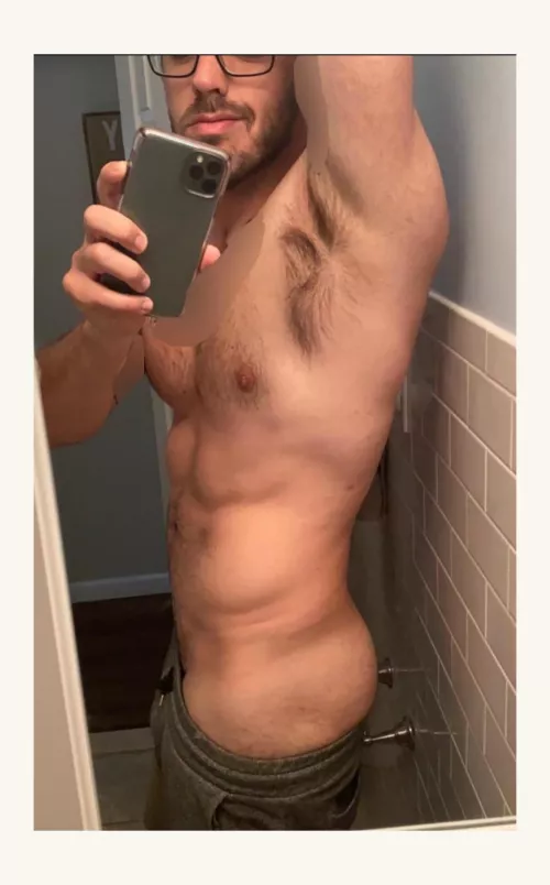 Do you think 6’4” guys in glasses are sexy? by Artistic_Sink_6118