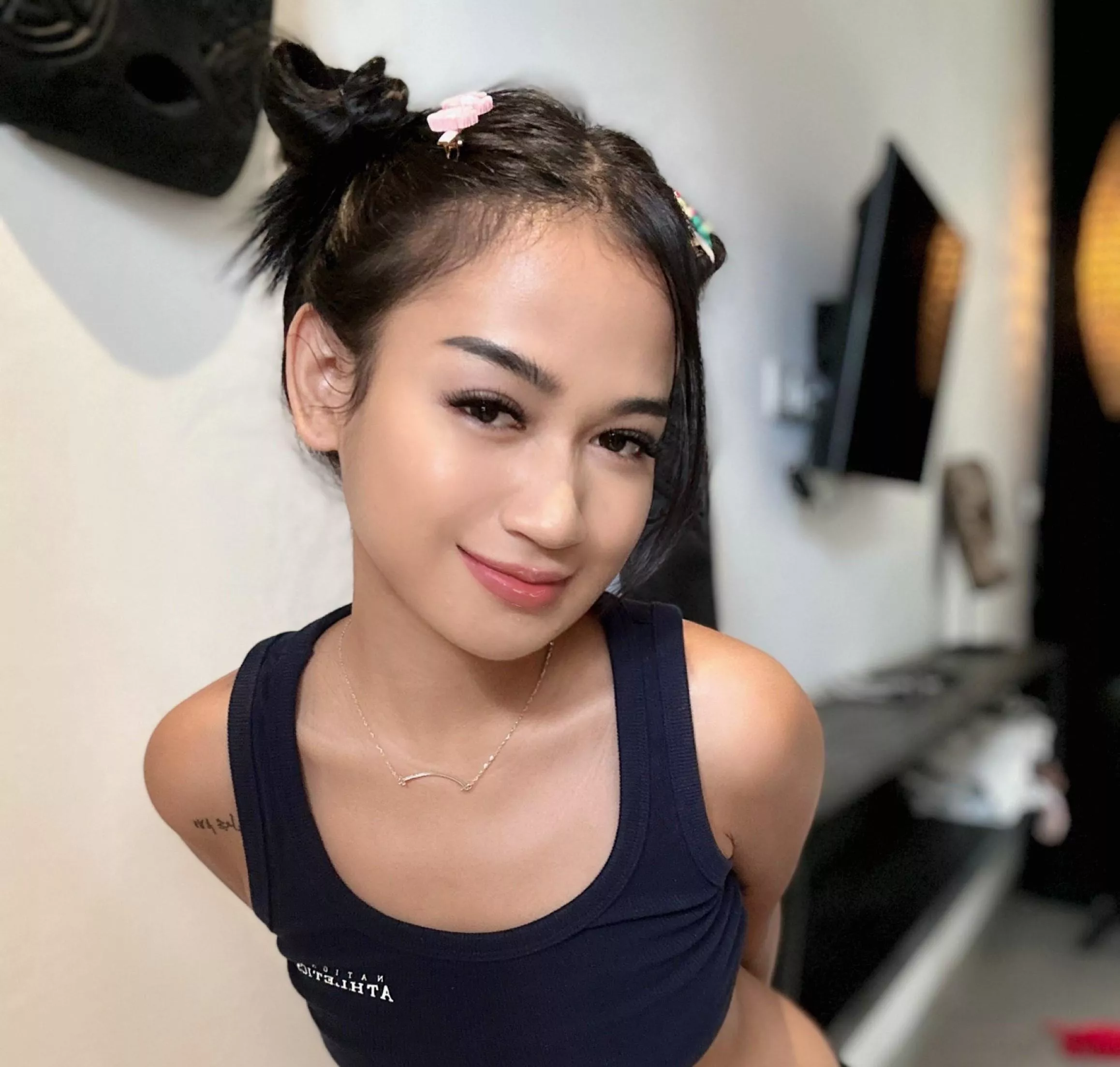 Does my top suit my hairstyle posted by DewdropPeachyCheer