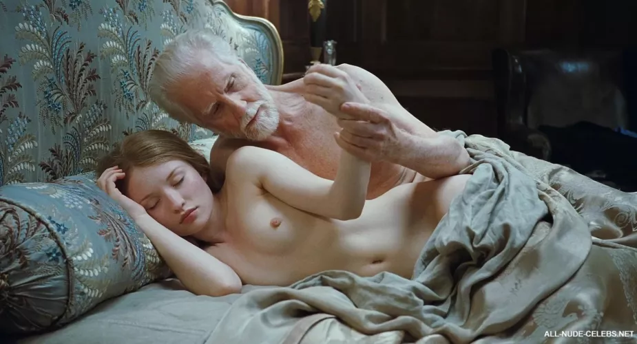 Emily Browning by Bubbly-Wonder4212