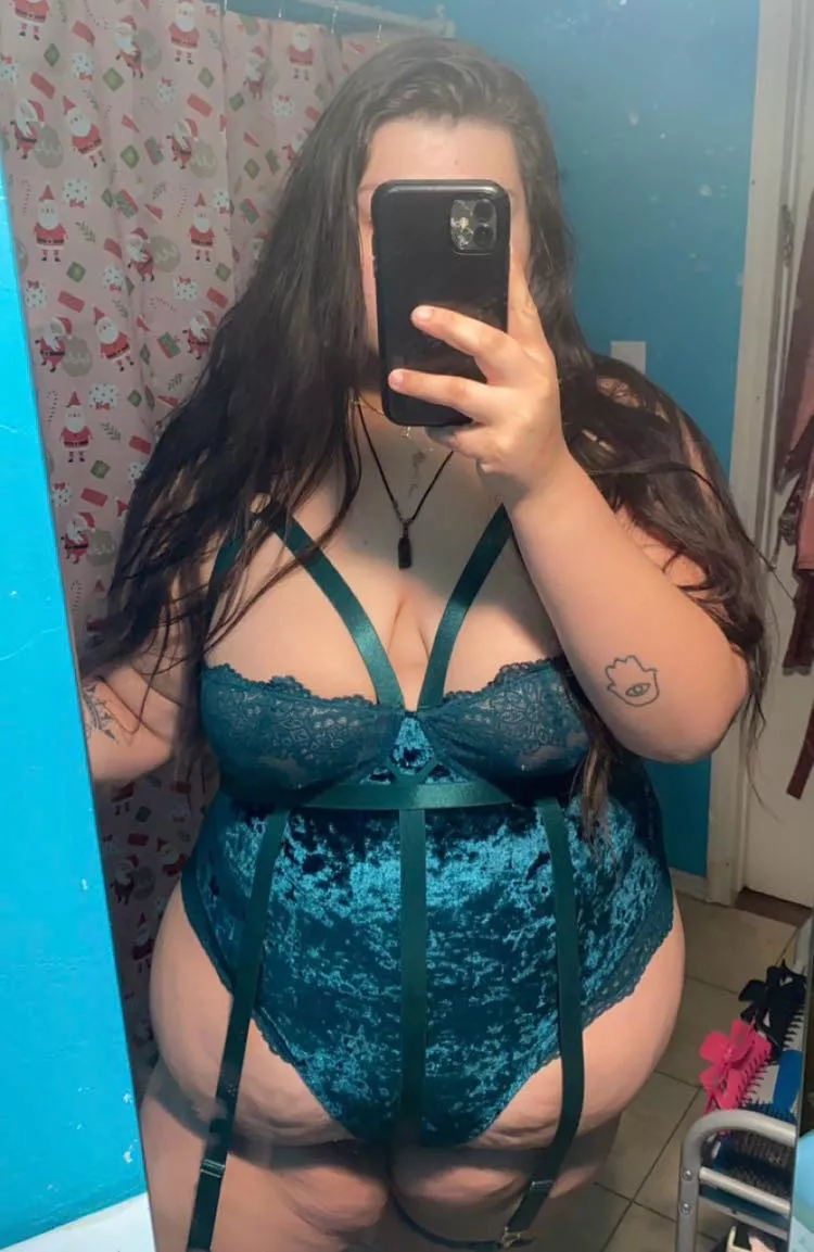 fat girl blessin 🫶🏻 posted by dmarii7