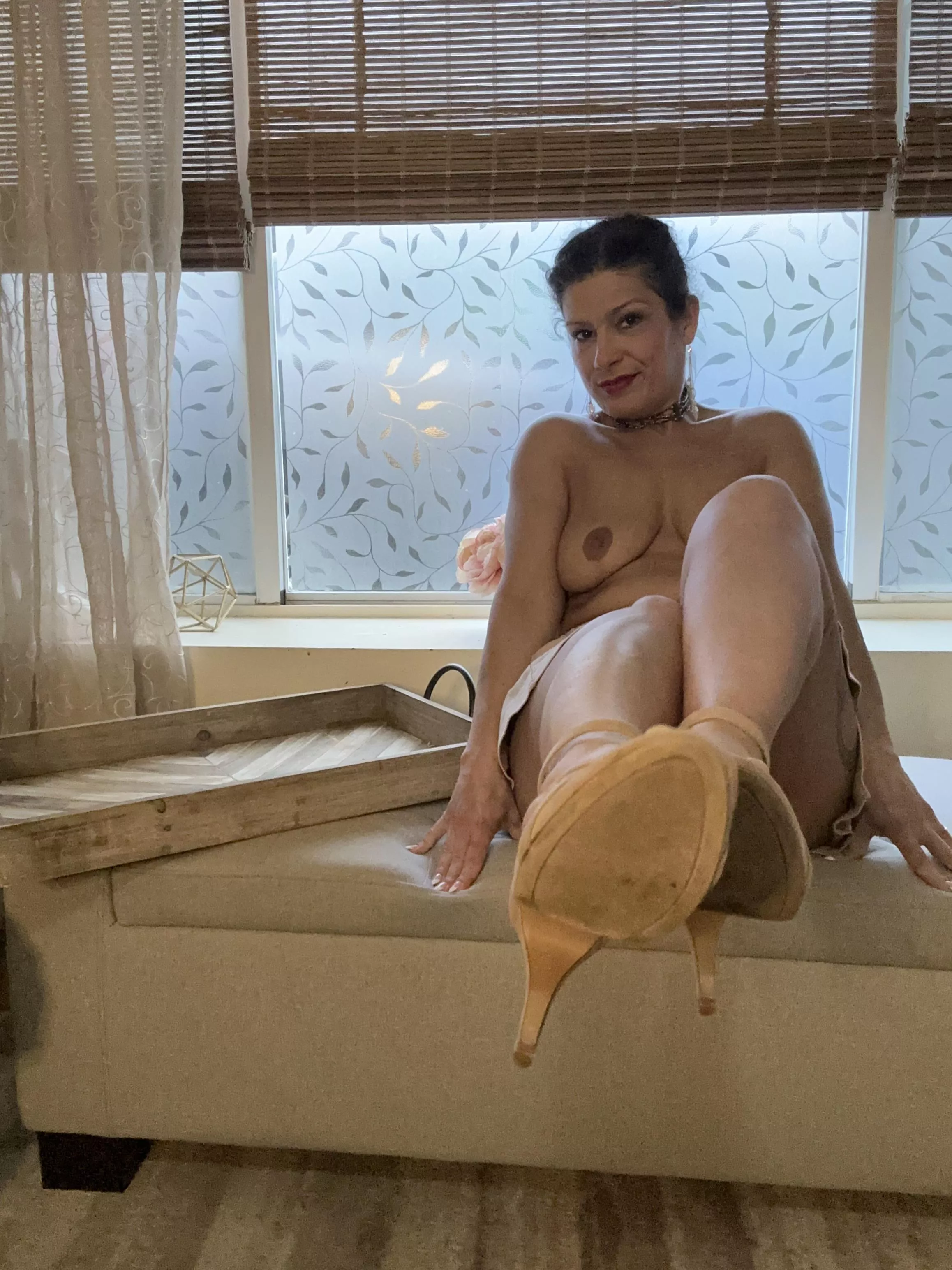 Find this sexy MILF @penny_s777 posted by PennyS777