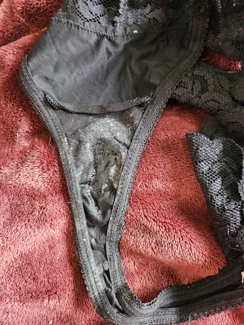 Freshly Soaked 🫣 I might need to change 👀 by kittencent