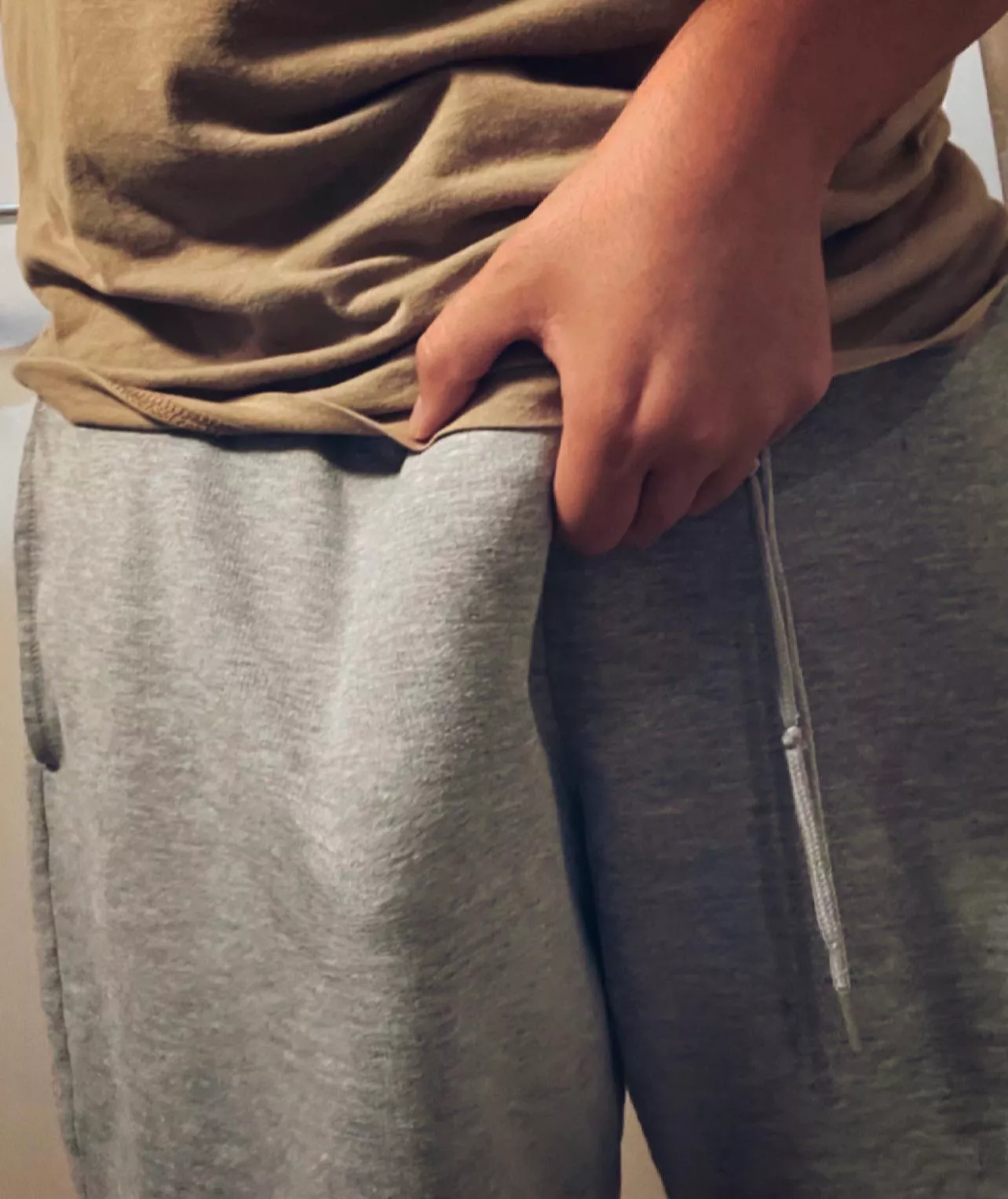 Hard to hide(23) posted by lookatmydongle