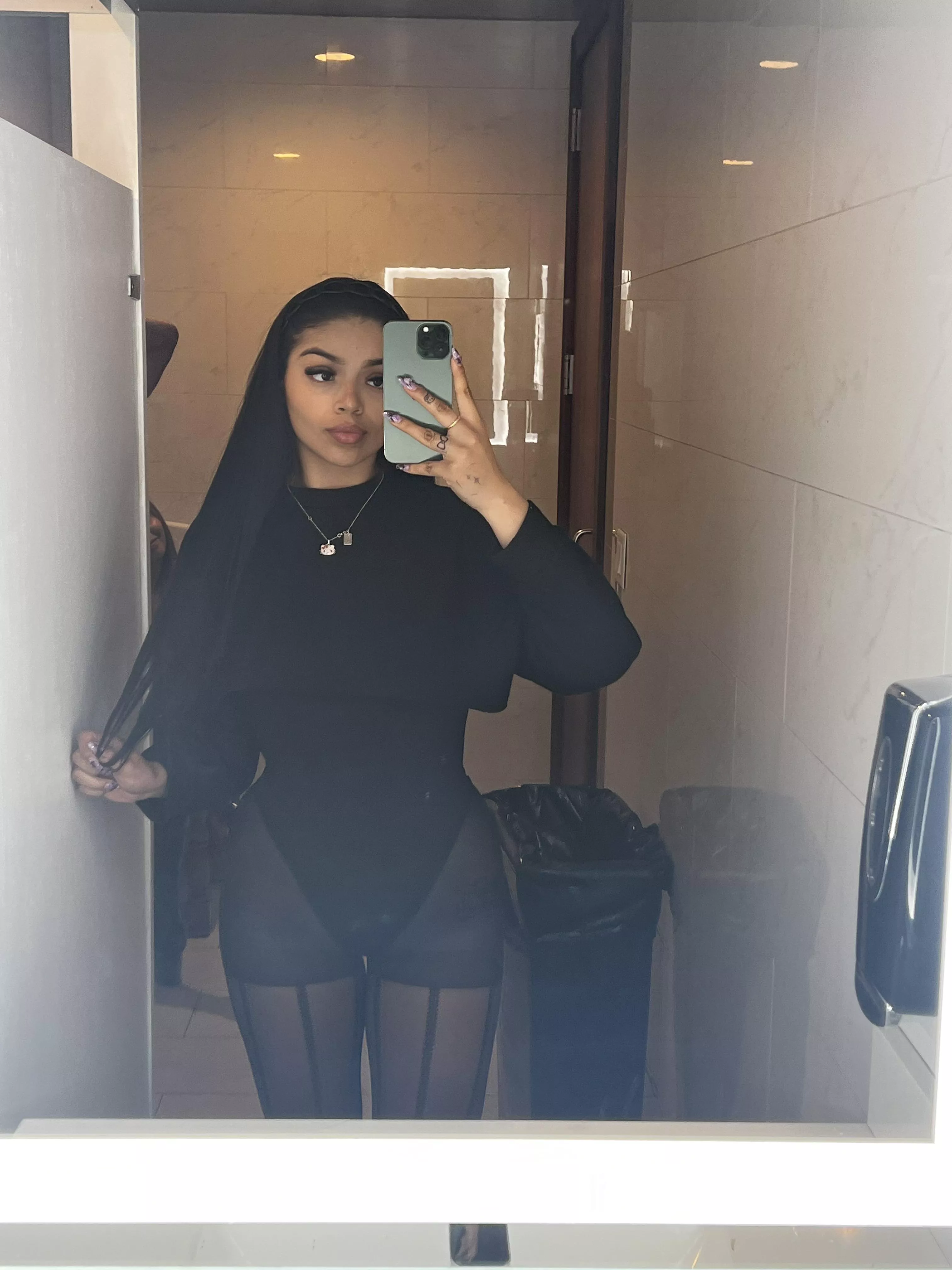 innocent gamer girl 🎀💦 posted by BABYDEY