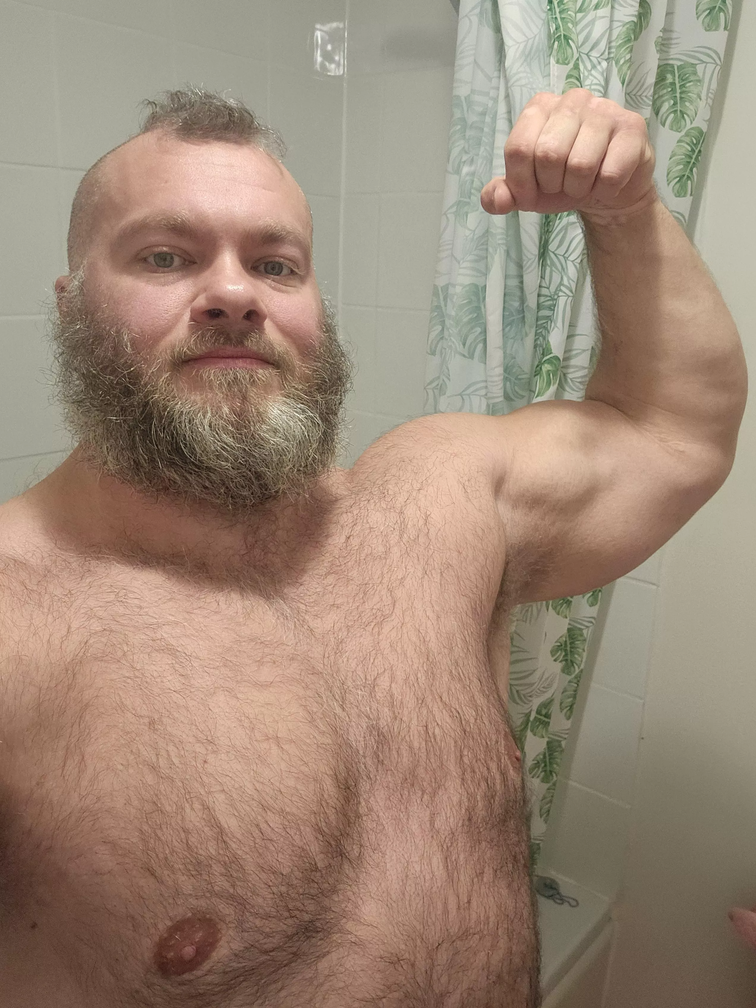 Join daddy for a bath? posted by strongdickie2