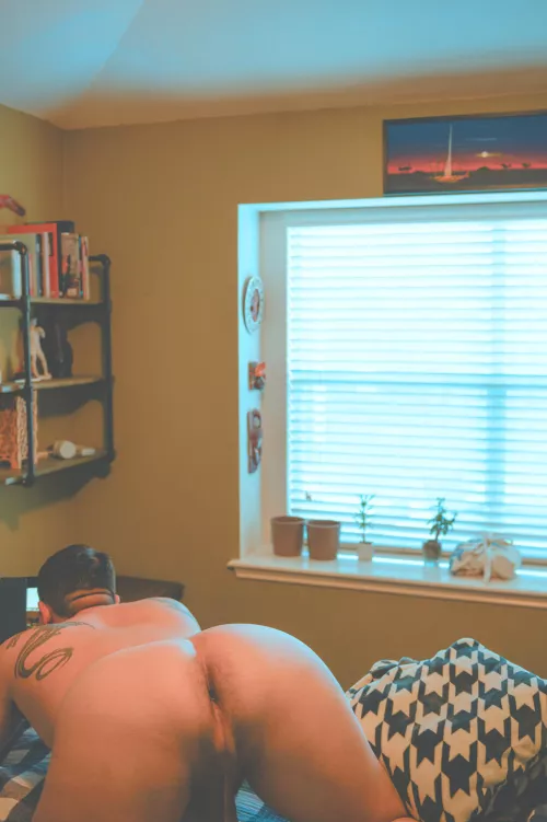 Just a quick shot on the bed by Philosy-Poly