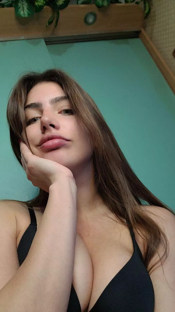 just bored face entertain me posted by Cute_Shizuka