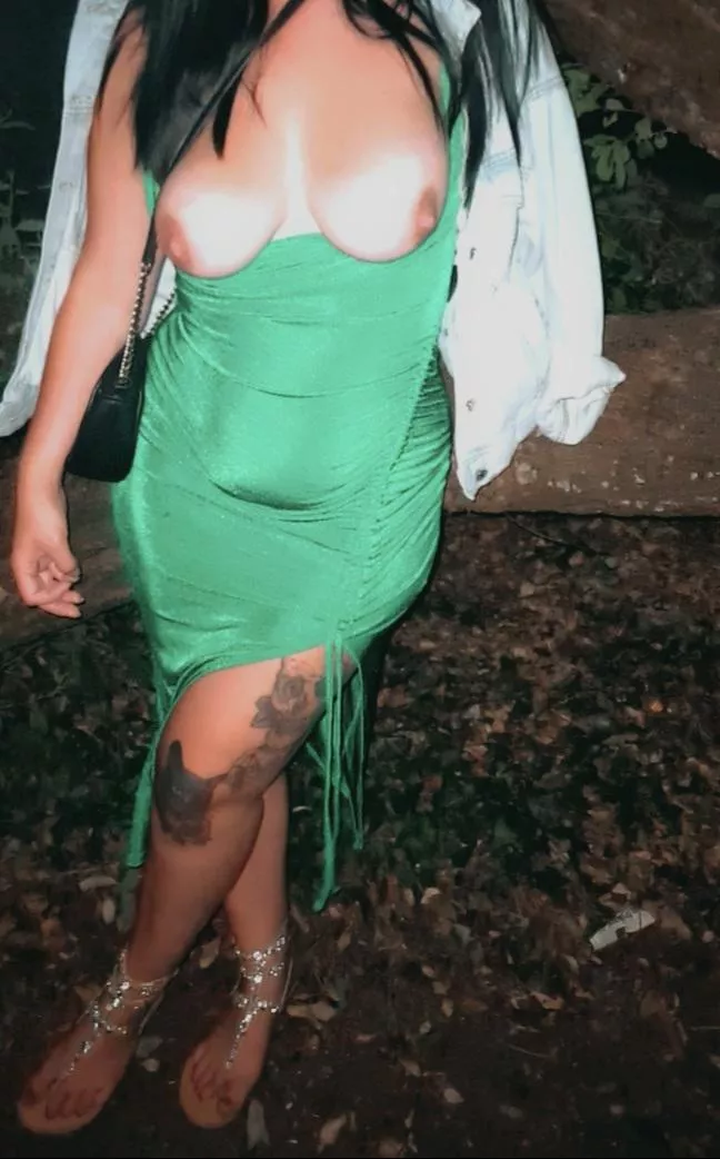 Just something about a night time walk that makes me want to get the girls out posted by Beginning_Gur_6468