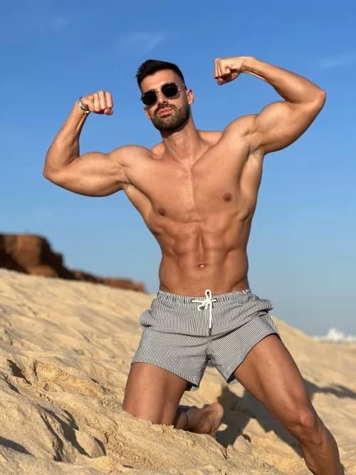 Left or right? 🥵😜 by HarryHartt