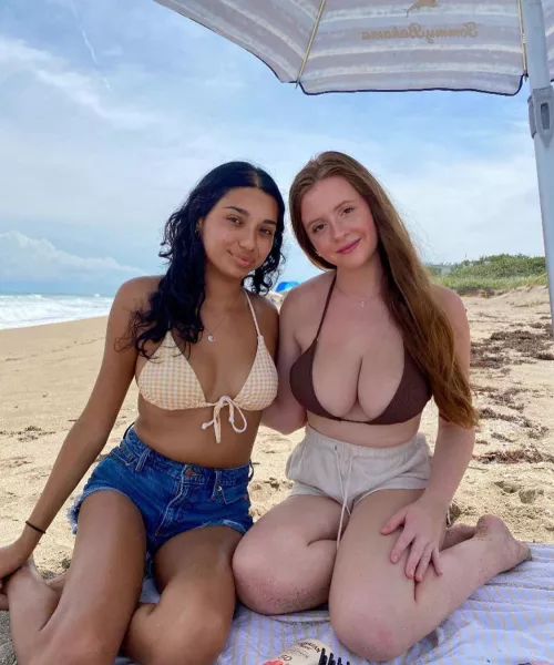 Lefts boyfriend wanted to take the picture by coolio745