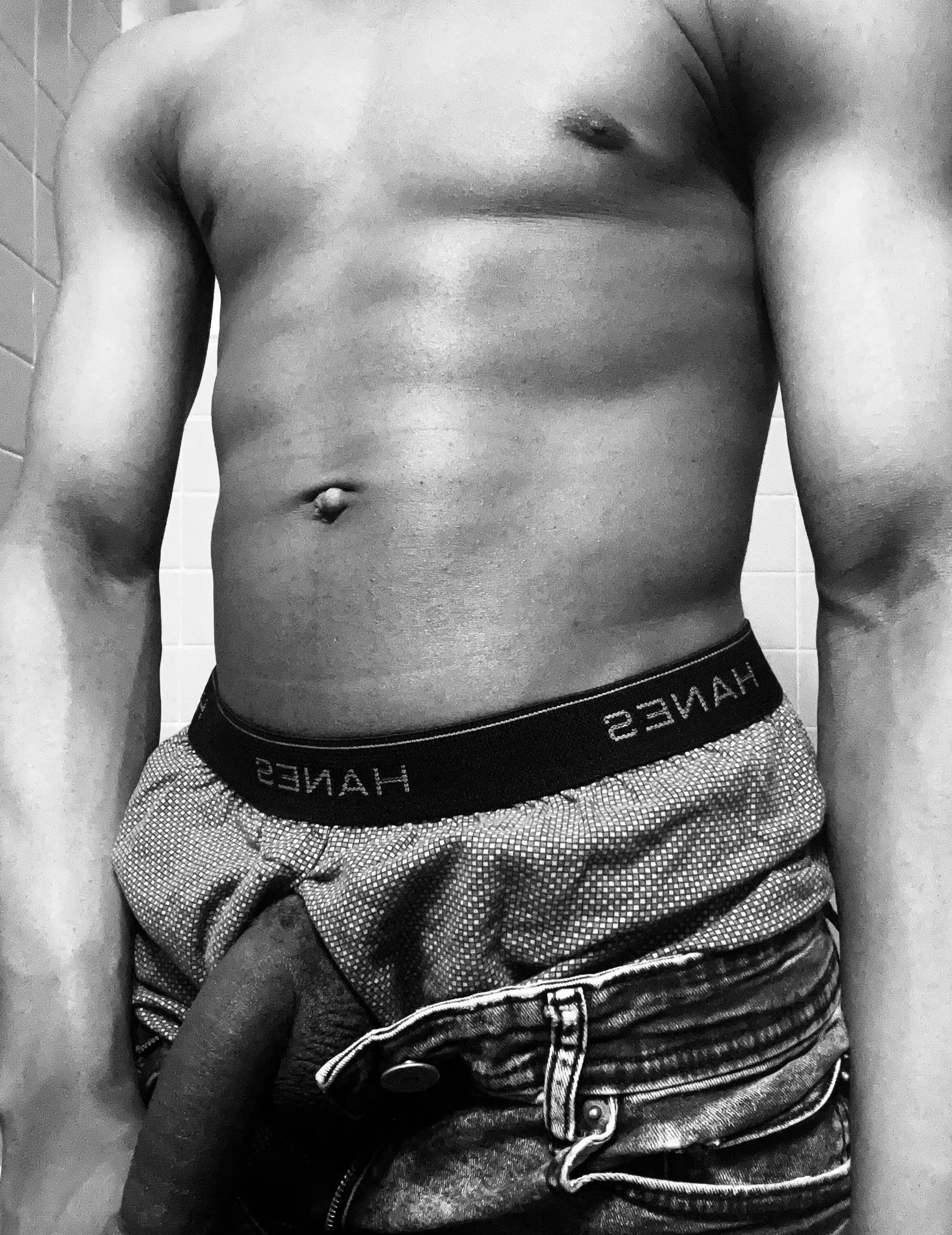 Lil black and white tease posted by nunayobiznis