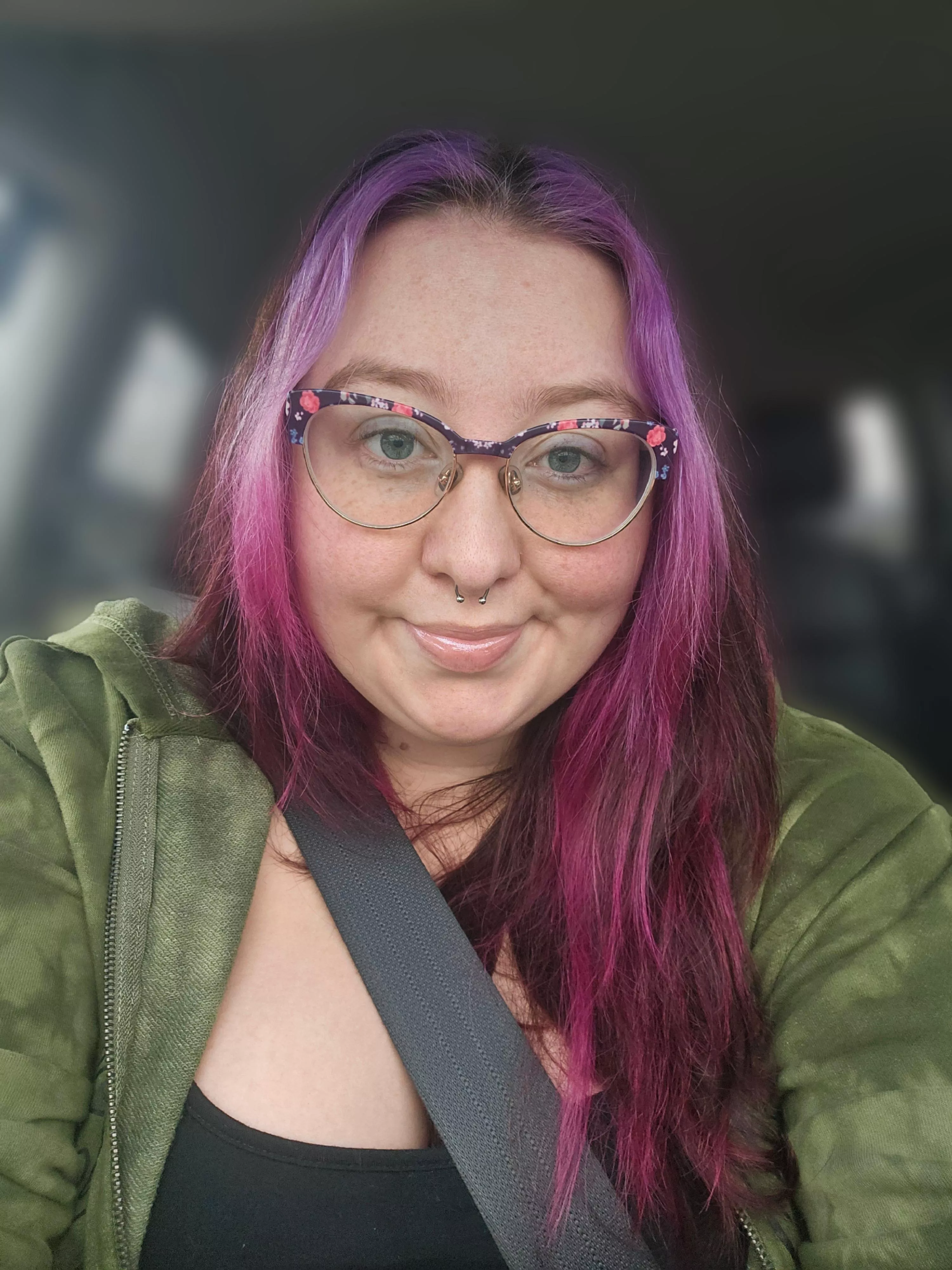 Little no makeup selfie this morning 💗 happy Thursday! posted by sapphiremelonz