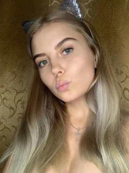 Meow😻 by cutelilme