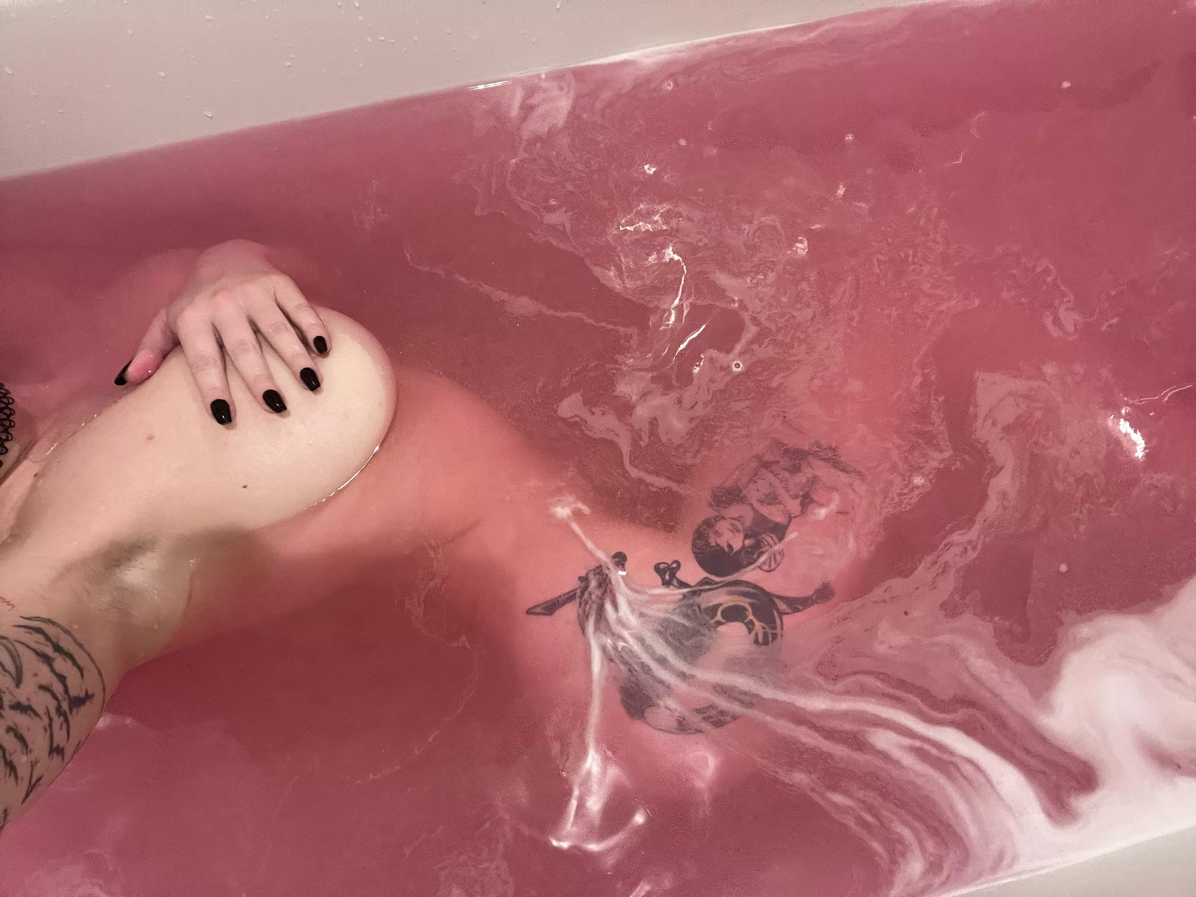 My friend gave me this bathbomb for my birthday 🩷 posted by linamorrissey