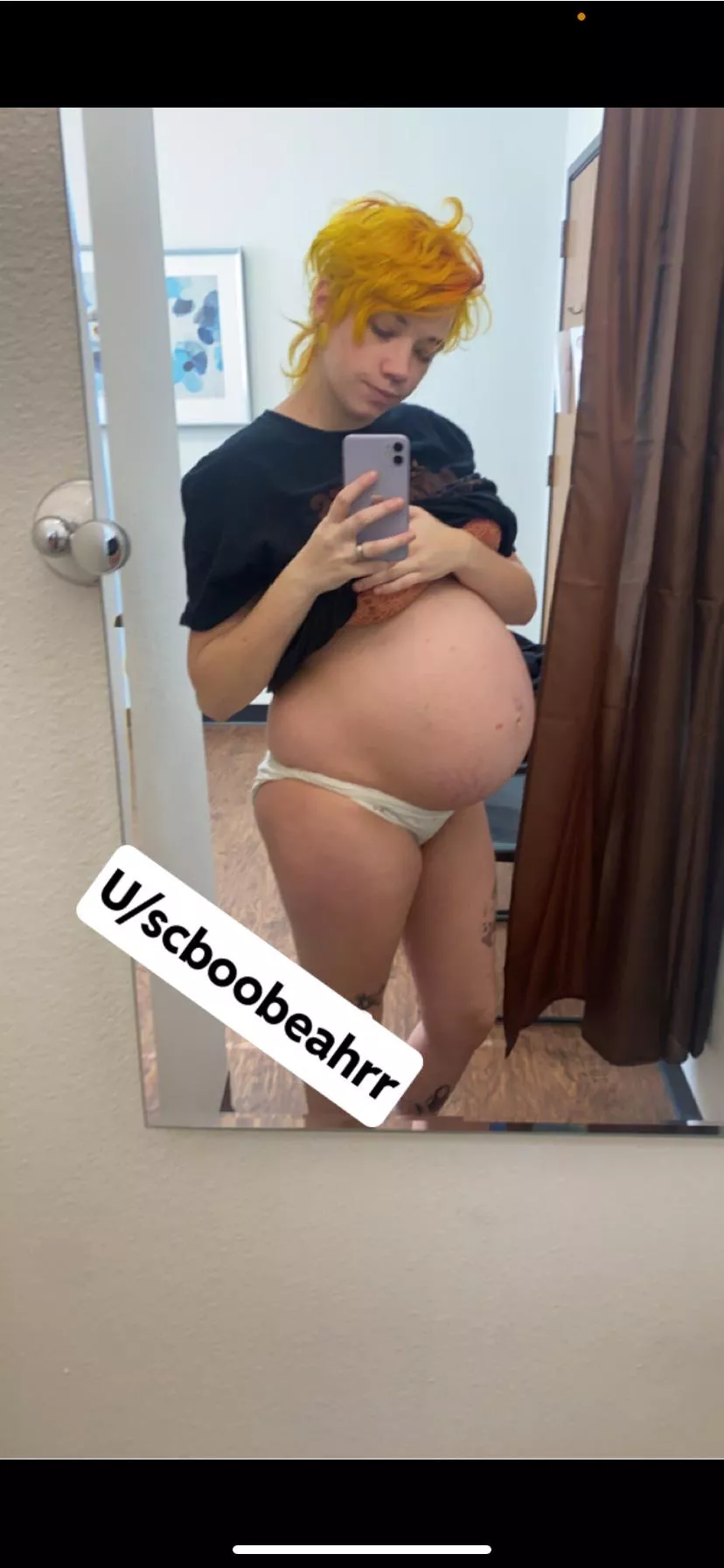 One of my last prego pics! I was so big omg posted by Scboobeahrr