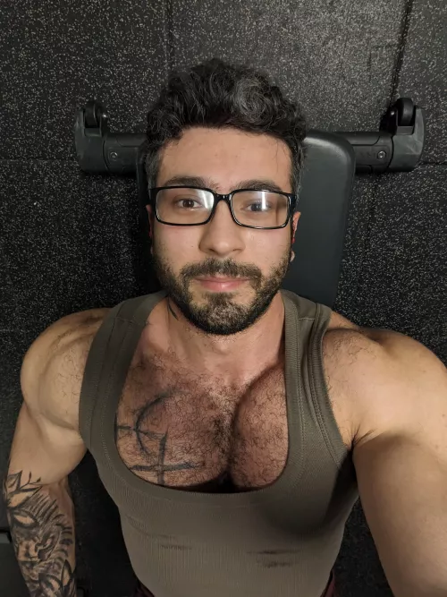 Resting on the bench by KejzanLux